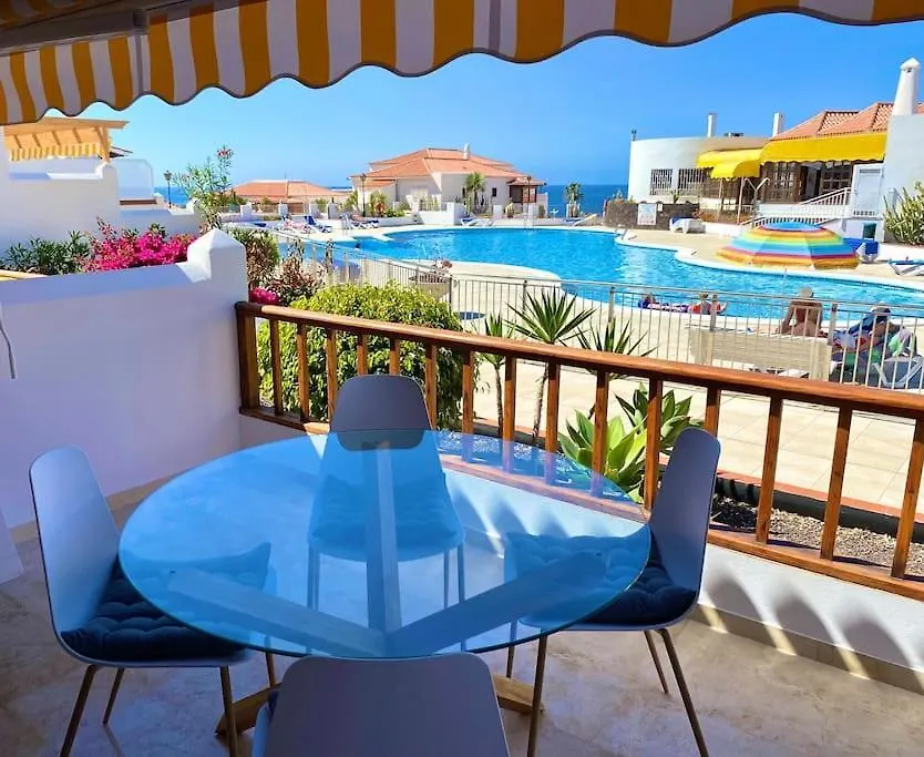 Stylish & Modern 1 Bedroom Suite On Frontline Of Playa Del Duque Costa Adeje